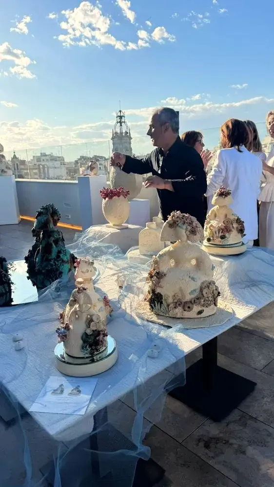 El acto de presentación en el rooftop