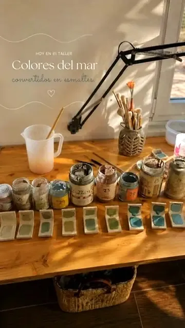 Muestras de esmalte: colores del mar convertidos en esmaltes